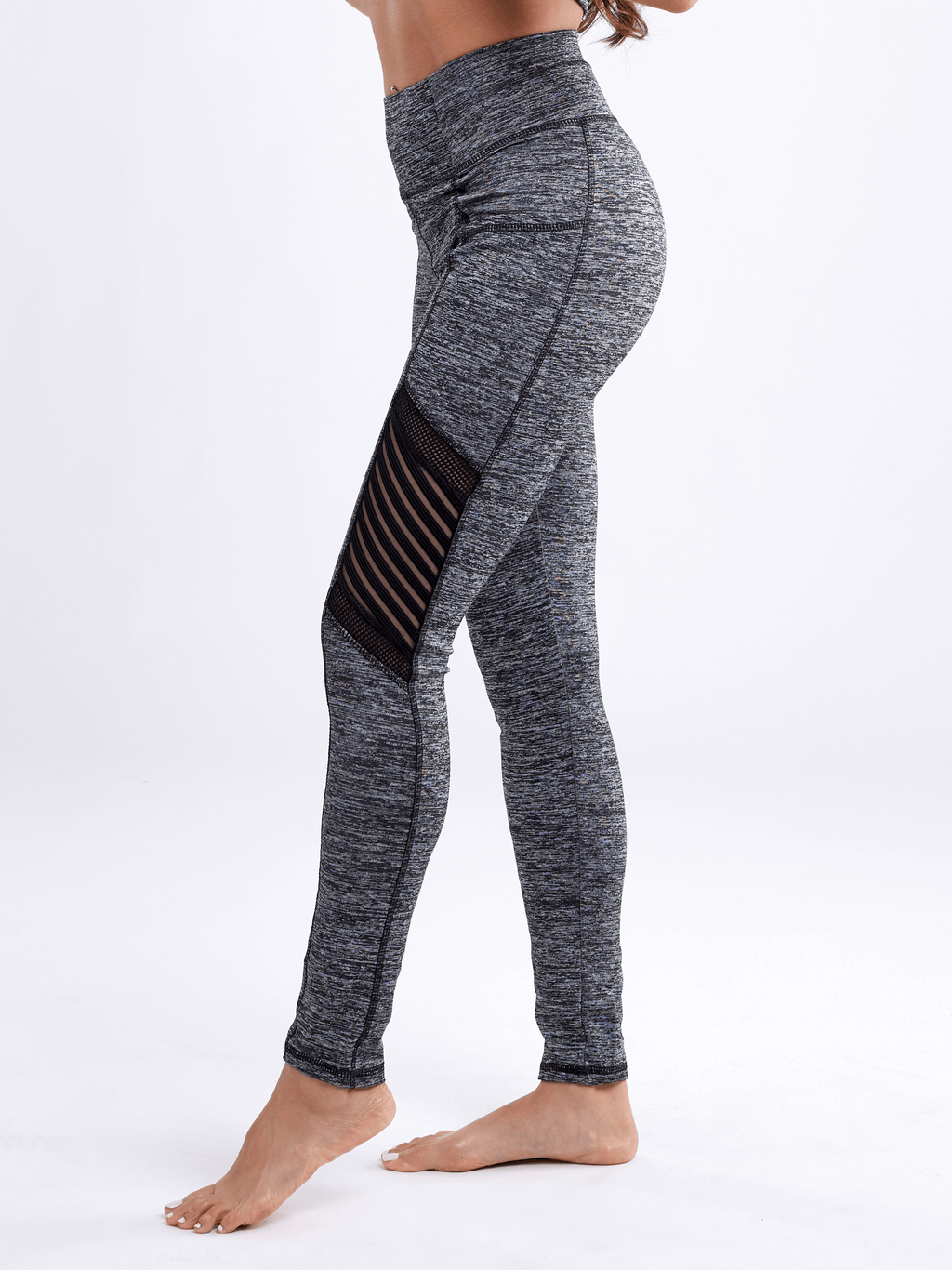 High-waisted Pilates Leggings With Side Pockets & Mesh Panels