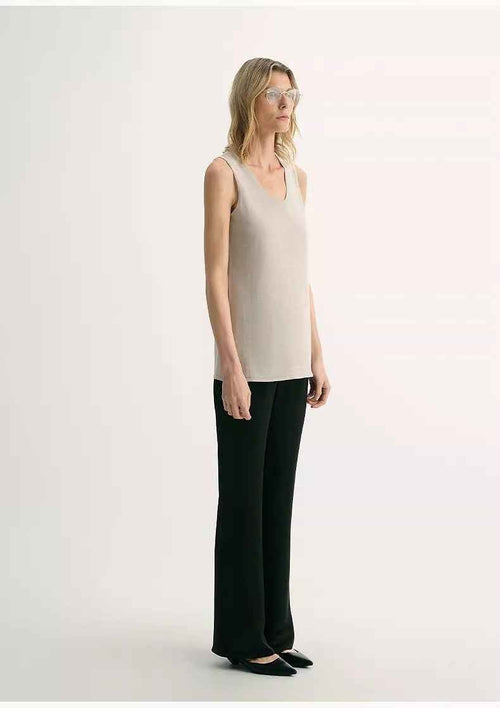 20NM Ultra-fine High-quality Silk, Smooth and Elegant U-neck Straight Knitted Vest op
