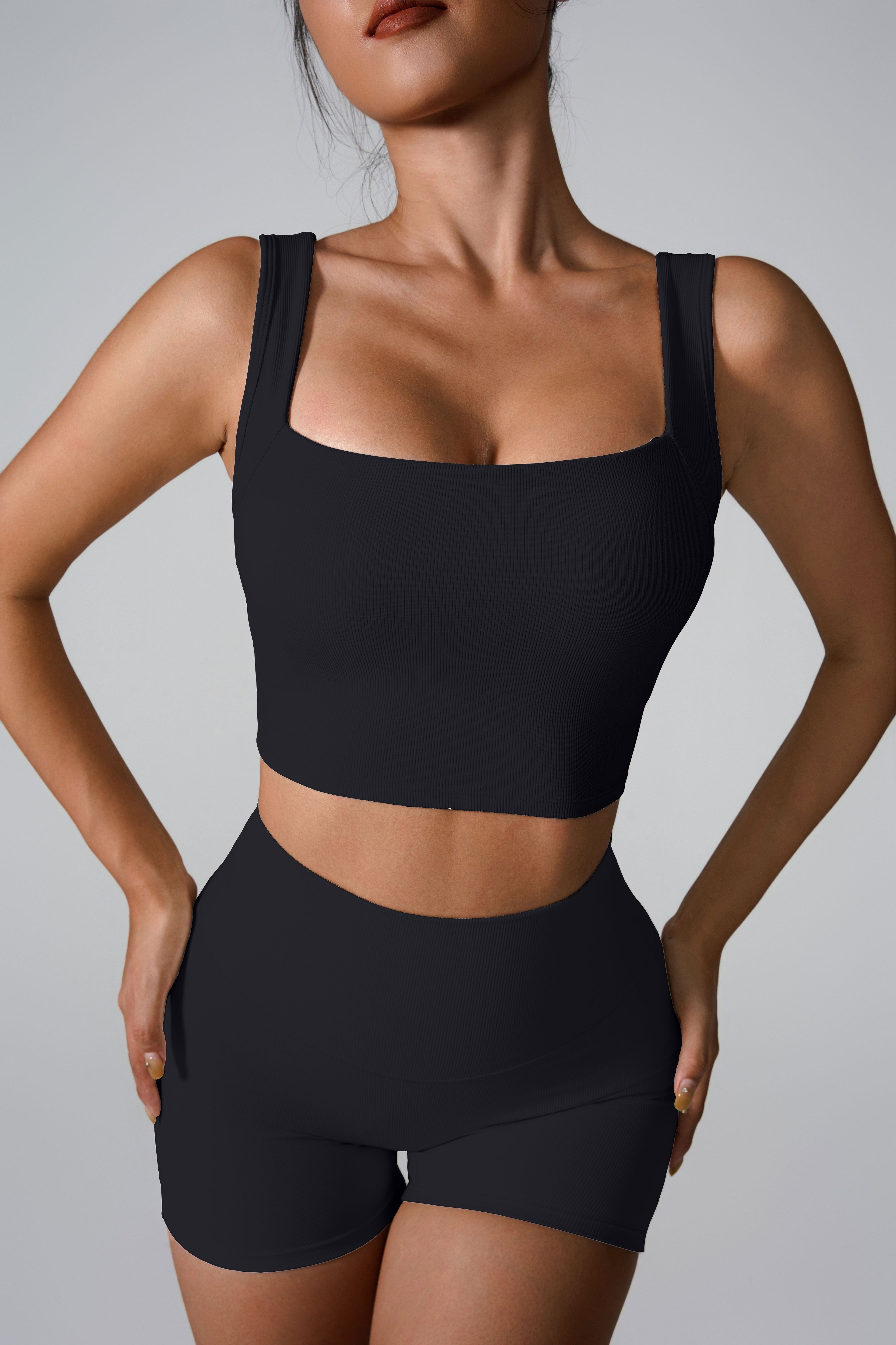 Hollow-Back Shockproof Sports Bra-3