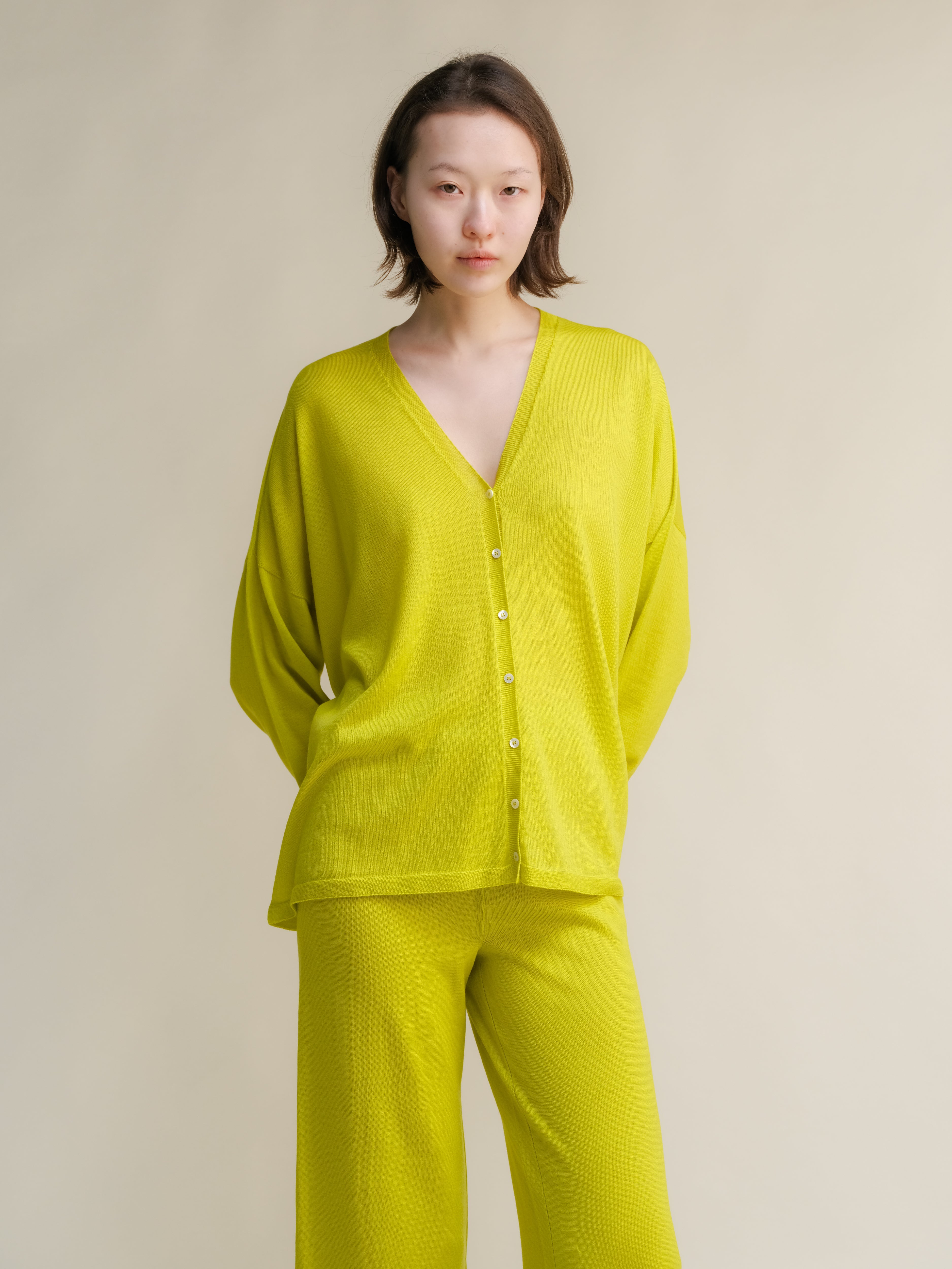 Extra Fine Merino Wool Oversized V-Neck Cardigan (3D-Knit)