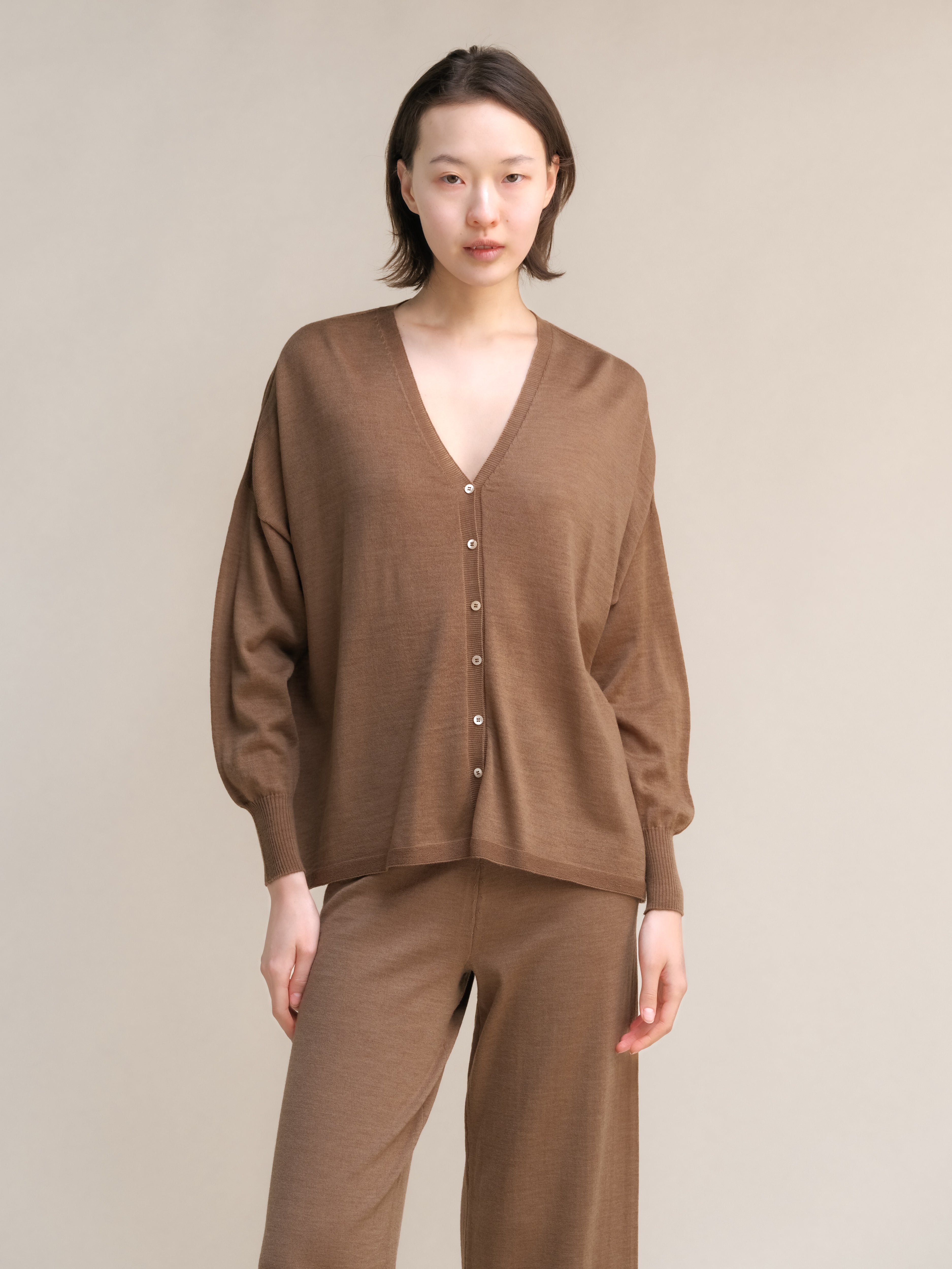 Extra Fine Merino Wool Oversized V-Neck Cardigan (3D-Knit)