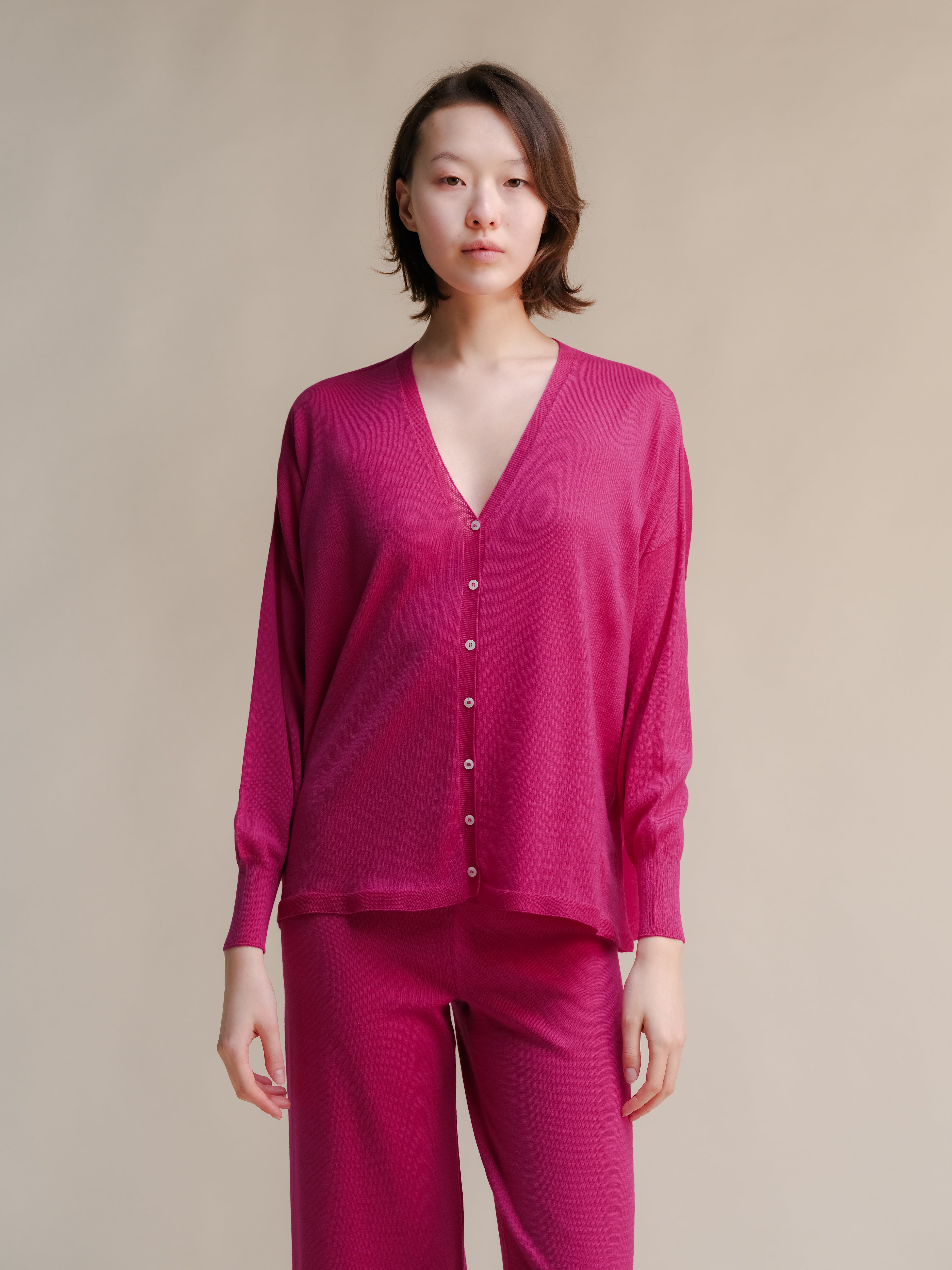 Extra Fine Merino Wool Oversized V-Neck Cardigan (3D-Knit)