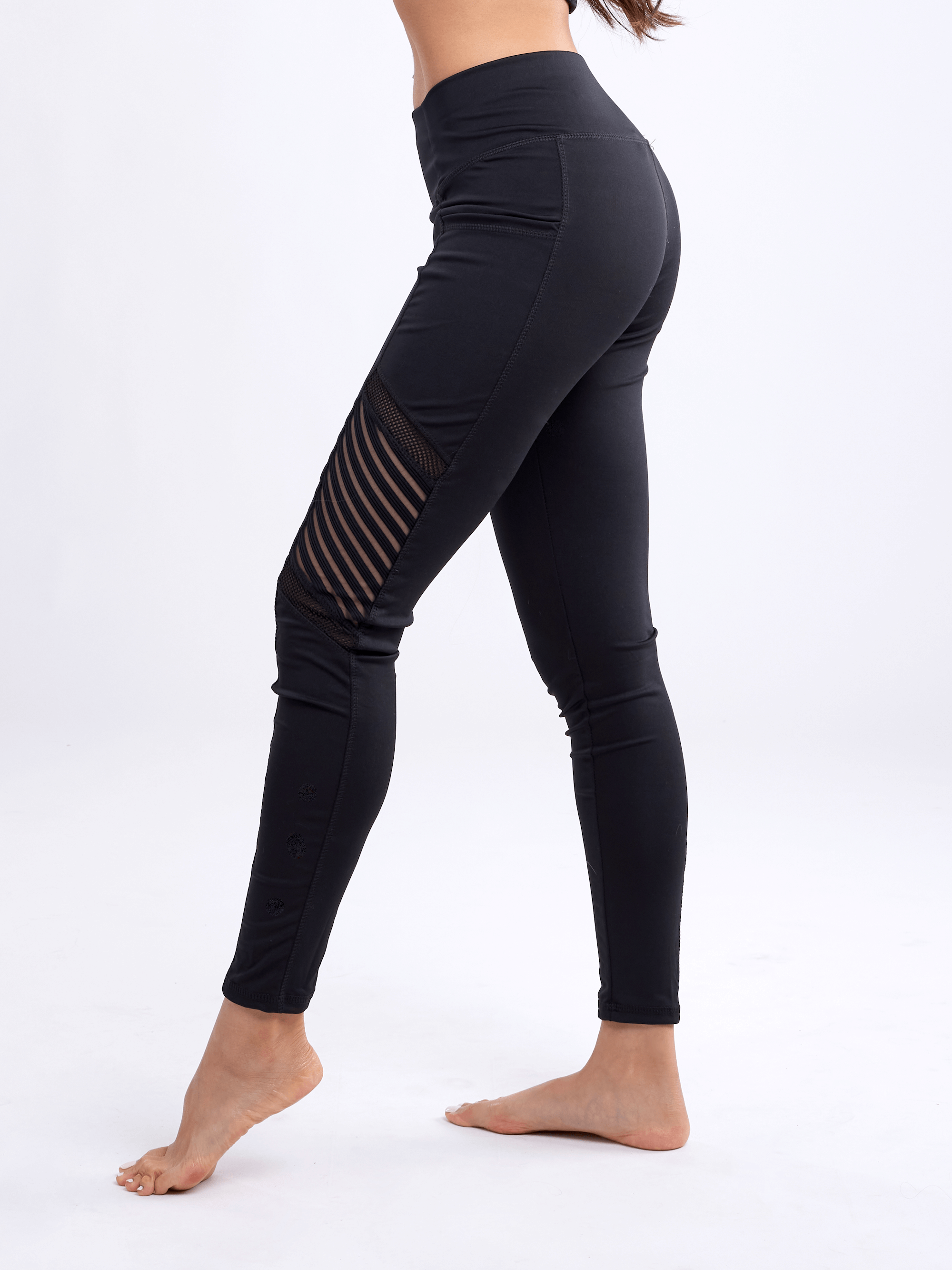 High-waisted Pilates Leggings With Side Pockets & Mesh Panels