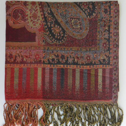 Artisan Paisley Jamavar Handwoven Shawl — paisley detail close-up